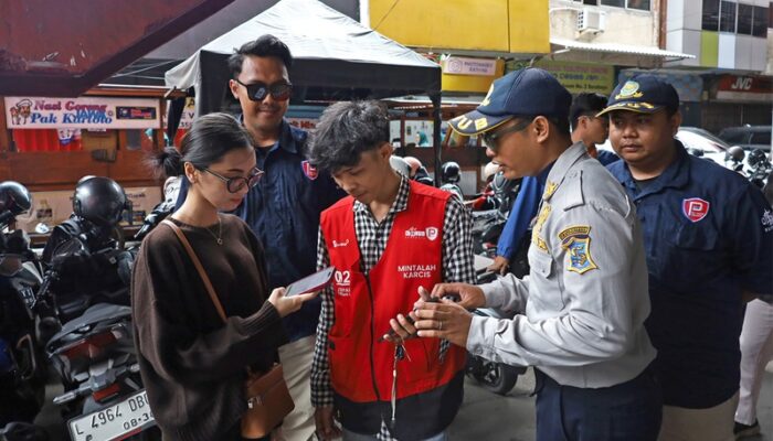 Euforia Belanja Lebaran Meningkat, Dishub Surabaya Tertibkan Parkir di Kawasan Pertokoan