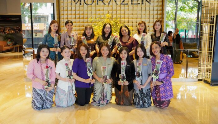 Manajemen Morazen Hotel Surabaya Beri Kejutan Manis untuk Staf Perempuan di Hari Kartini