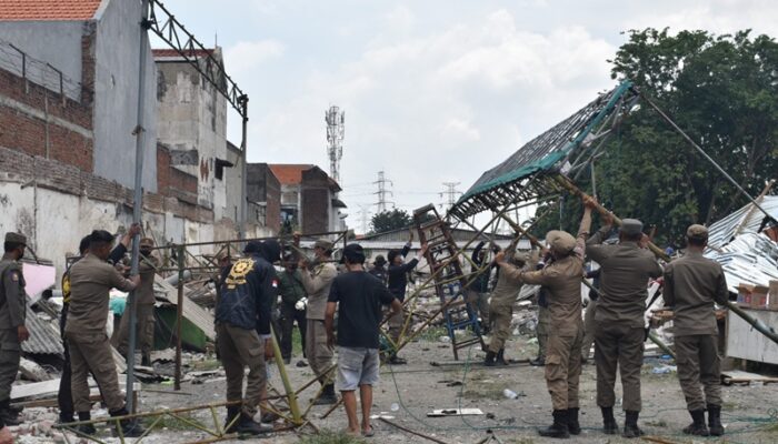 Pemkot Surabaya Kembali Tertibkan Pasar Simorejo Timur, Bangunan Liar Dibongkar