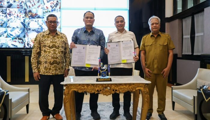 KPK Serahkan Aset Sitaan, Pemkot Surabaya Terima Apartemen Rp167 Juta