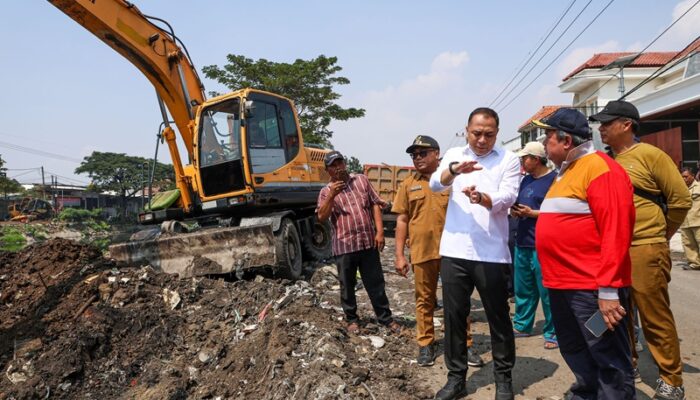 Bakal Jadi Wisata Baru, Wali Kota Eri Cahyadi Lakukan Penataan Kawasan Kali Tebu
