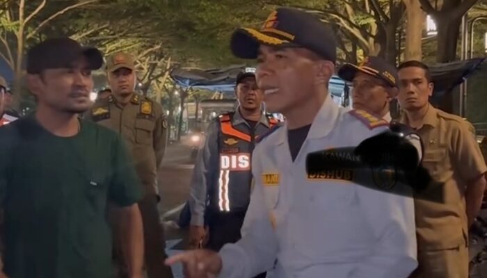 Respon Pengaduan Masyarakat, Aparat Gabungan Tertibkan Parkir Liar di Kawasan Simpang Lima Gumul