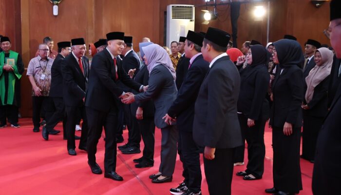 Rotasi 78 Pejabat, Wali Kota Eri Cahyadi Tekankan Loyalitas Tunggal untuk Warga
