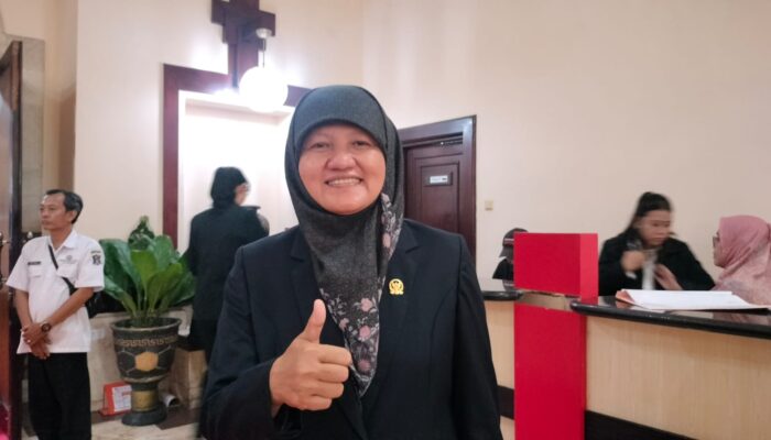 Hadiri Pelantikan, Reni Astuti Harap Ketua DPRD Surabaya yang Baru Perkuat Peran Legislatif