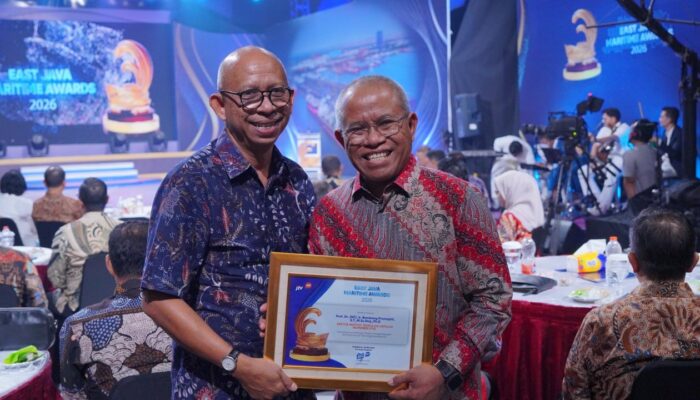 ITS Dinobatkan sebagai Pelopor Inovasi Teknologi Maritim Jawa Timur