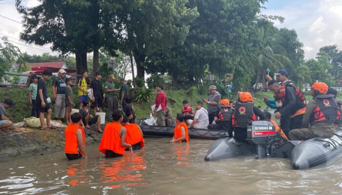 Pemkot Surabaya Gelar Patroli Sisir Sungai Iduladha, Masyarakat Kedapatan Buang Rumen Langsung Ditindak