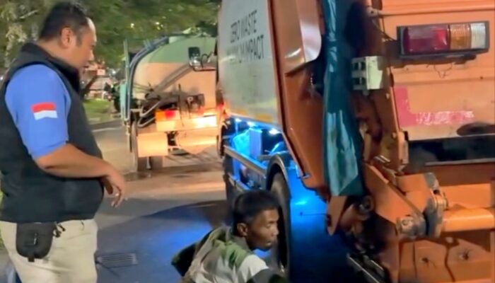 Pemkot Surabaya Tingkatkan Pengawasan Armada Sampah demi Cegah Kebocoran Lindi