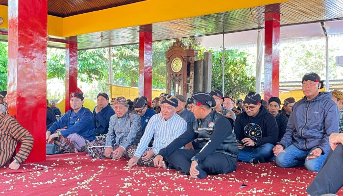 Tradisi Lestari di Tengah Modernisasi, Kirab 1 Suro Sri Aji Joyoboyo Tarik Perhatian Dunia