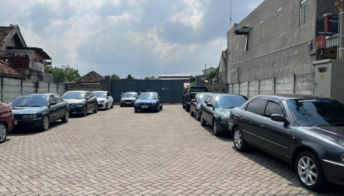 Pererat Persaudaraan, Pecinta Baleno Klasik Tiga Daerah Berkumpul di Mojokerto