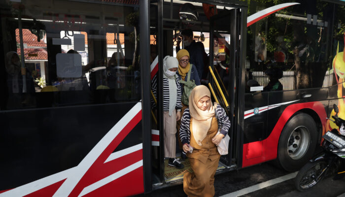 Dishub Evaluasi Sopir Suroboyo Bus dan Wira-Wiri, Siapkan Sistem Penilaian Penumpang