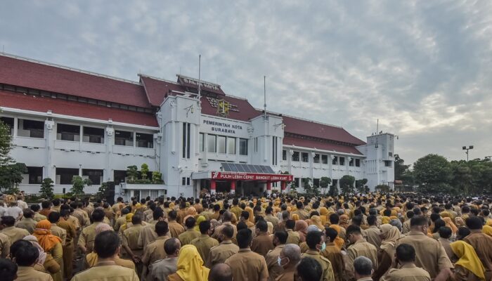 Pemkot Surabaya Komitmen Bayar Gaji ke-13 Sesuai Aturan dan Kemampuan Fiskal Daerah