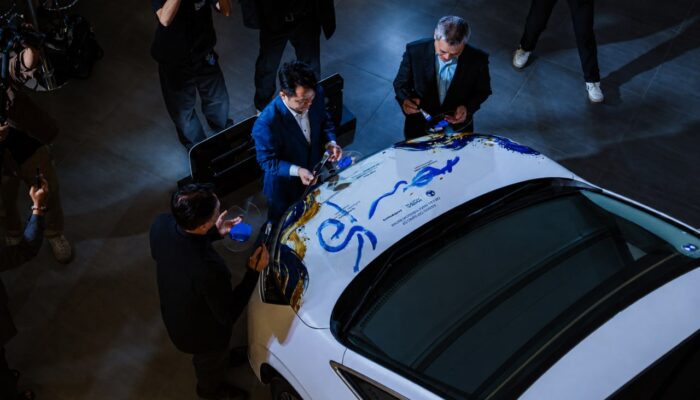 DENZA Jadi VIP Mobility Partner ArtMoments 2026, Resmikan Showroom Baru di Pondok Indah