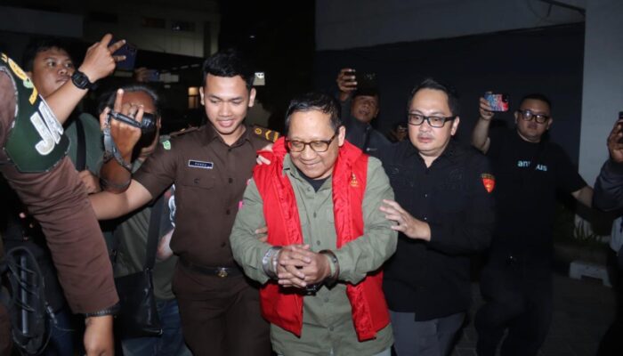 Kejati Jatim Tahan Mantan Dirut KBS Surabaya, Dugaan Rugikan Negara Rp10,2 Miliar