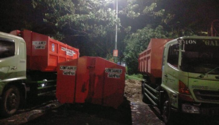 DLH Surabaya Siagakan Kontainer Baru dan Perkuat Perawatan Armada Pengangkut Sampah
