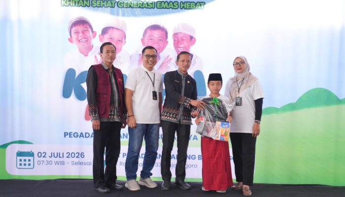 Pegadaian Kanwil XII Surabaya Khitan 125 Anak di Genteng dan Bojonegoro Lewat Program Pegadaian Peduli