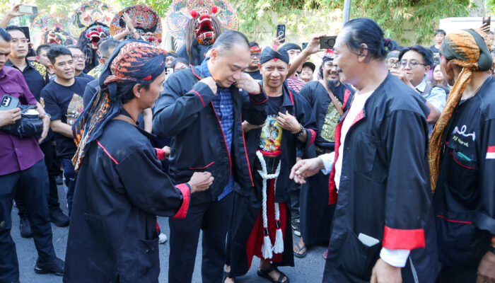Sambangi Paguyuban Purbaya, Wali Kota Eri Pastikan Pemerataan Tampil bagi Seniman Reog dan Jaranan