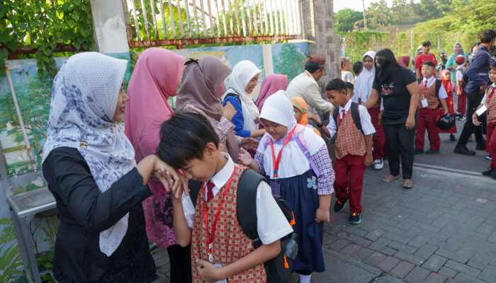 Lewat Simulasi Harta Karun dan Senam Ceria, MPLS di Surabaya Dibuat Seru dan Menyenangkan