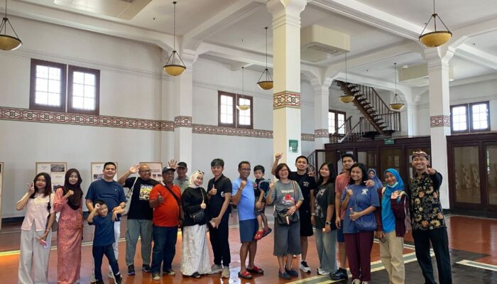 Sheraton Surabaya Ajak Tamu Kenali Sejarah Kota Lewat Bus Wisata