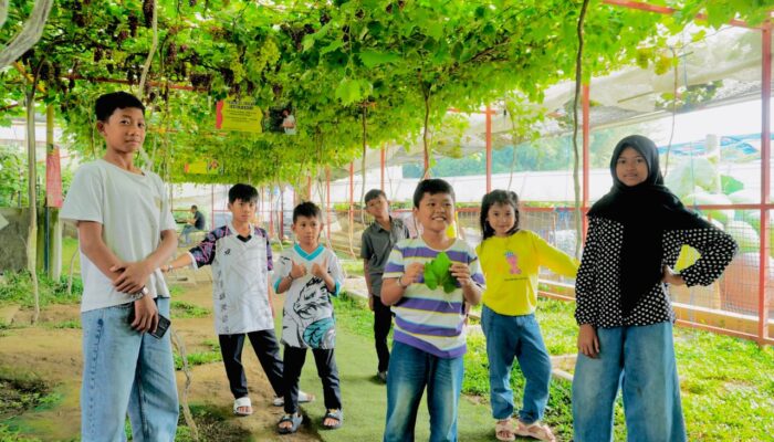 Grand Mercure Malang Mirama Ajak Anak Asuh Sambut Tahun Ajaran Baru Lewat Edukasi dan Wisata