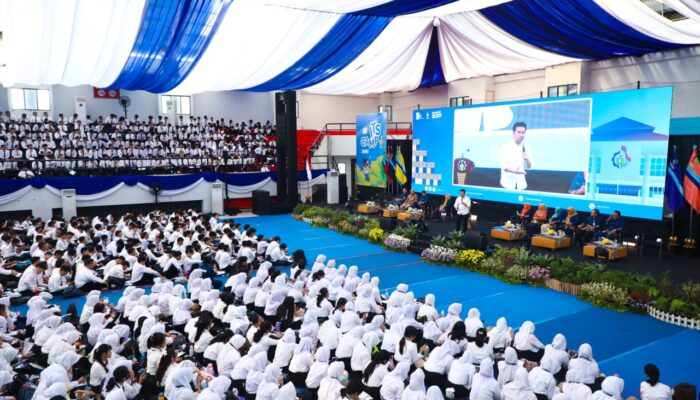 Emil Dardak: Mahasiswa Baru ITS Harus Jadi Pejuang Kedaulatan Teknologi Indonesia