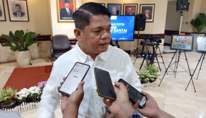Bebas Intervensi & Berkelas! Pameran Foto Pokja Surabaya Bikin Anggota DPRD Makassar Takjub