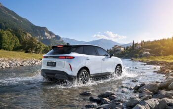 LEPAS E4 EV Tawarkan Jarak Tempuh Lebih dari 600 Km, Charging 30-80 Persen Sekitar 20 Menit