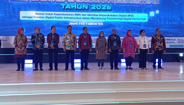 Sukses Integrasikan NIK dan IKD, Surabaya Sabet Penghargaan Perlinsos Dukcapil Prima Award 2026