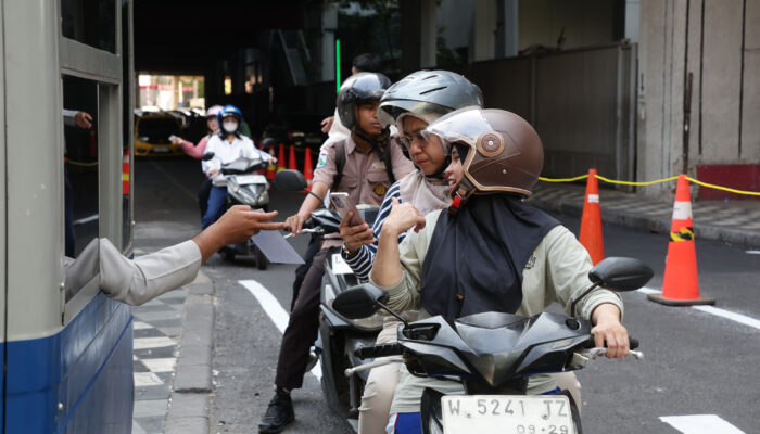 Pemkot Surabaya Terapkan Parkir Portal dan Non Tunai di Kawasan Wisata Tunjungan Romansa
