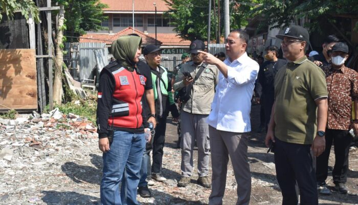 Wali Kota Eri Tertibkan Pengolahan Sampah Ilegal di Keputih Surabaya, 32 Dump Truck Angkut Sisa Sampah ke TPA Benowo